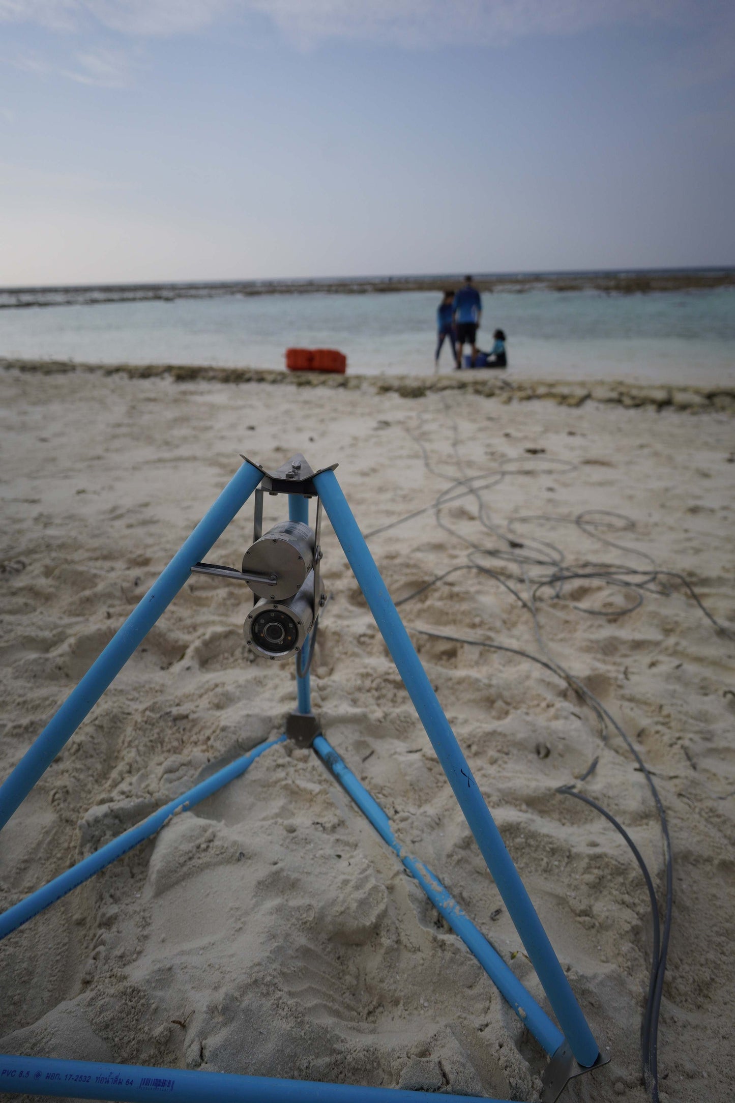 9.Underwater camera with automatic glass cleaning function